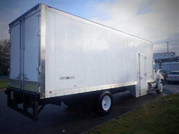 2013 Hino 308 24 Foot Cube Van 3 Seater Diesel image 6
