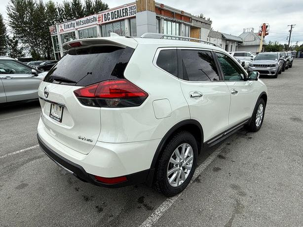 2017 Nissan Rogue SV - One Owner, Navigation, Sunroof, Power Trunk image 6