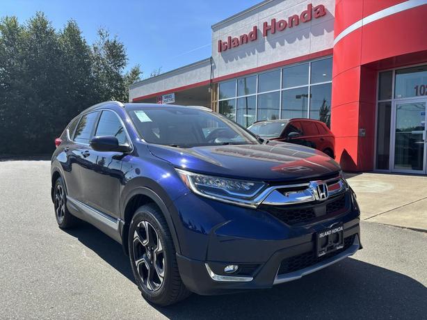 2017 Honda CR-V Touring image 1