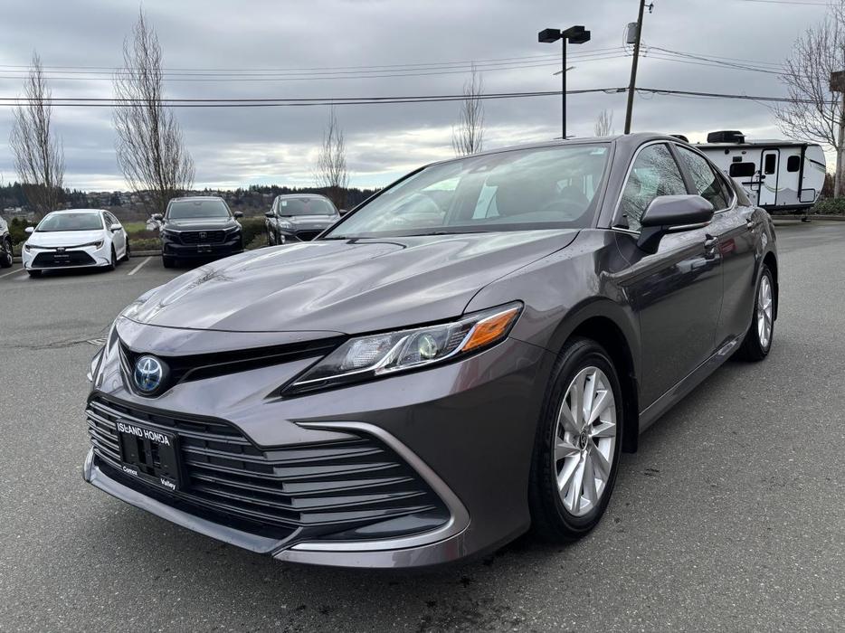 2023 Toyota Camry Hybrid Le display photo