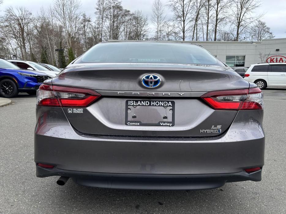 2023 Toyota Camry Hybrid Le display photo