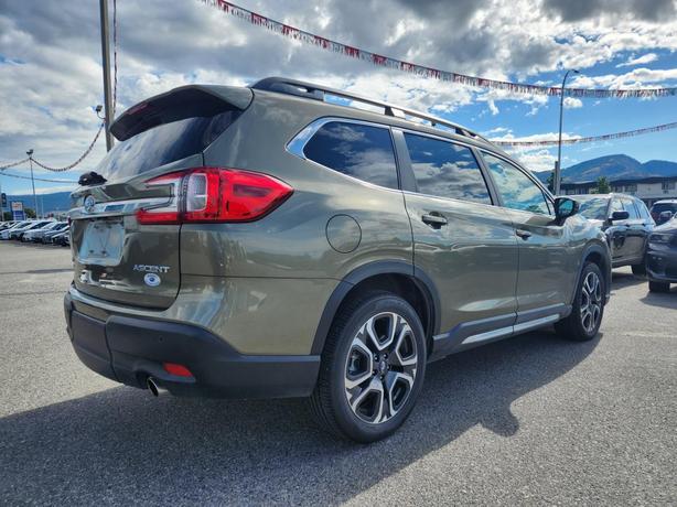 2024 Subaru Ascent Limited image 3