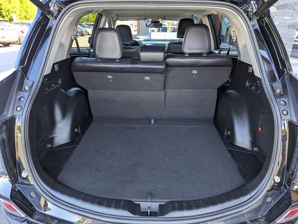 2018 Toyota RAV4 Limited - No Accidents, Sunroof, AWD, NAV image 8