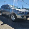 2013 Mitsubishi Outlander LS thumbnail image 2