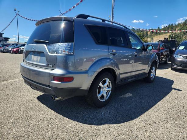 2013 Mitsubishi Outlander LS image 3