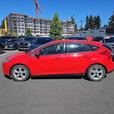 2013 Ford Focus 5dr HB SE | Bluetooth Integration | Keyless Entry! thumbnail image 3
