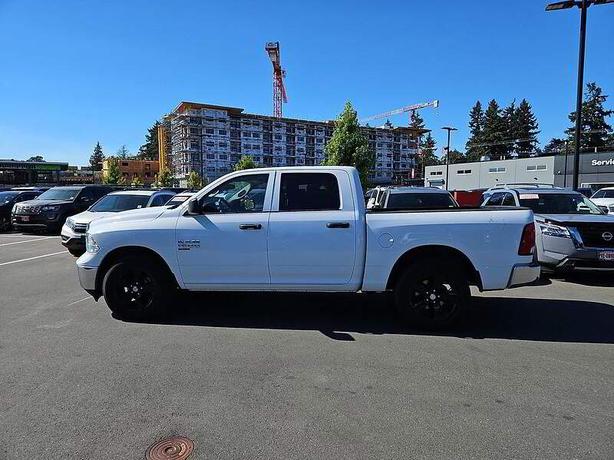 2023 RAM 1500 Classic SLT 4x4 Crew Cab 5'7 Box | No Reported Accidents! image 3