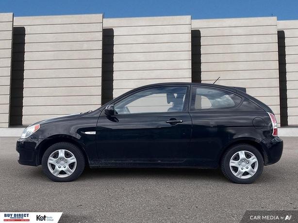 2011 Hyundai Accent L SPORT image 3