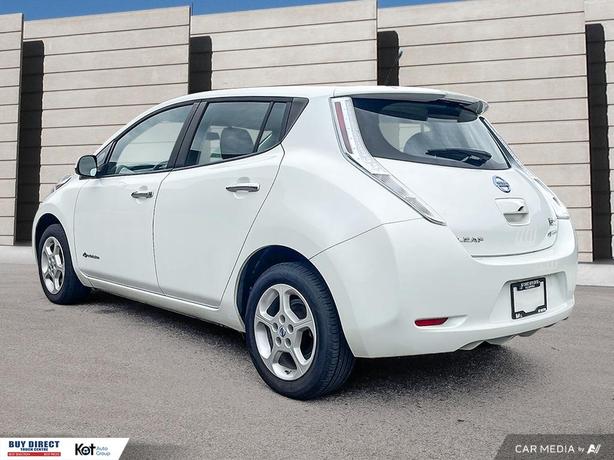 2014 Nissan LEAF SV AUTO, KEYLESS ENTRY, FABRIC SEATS, AUTO WINDOWS, CD PLAYER W image 4