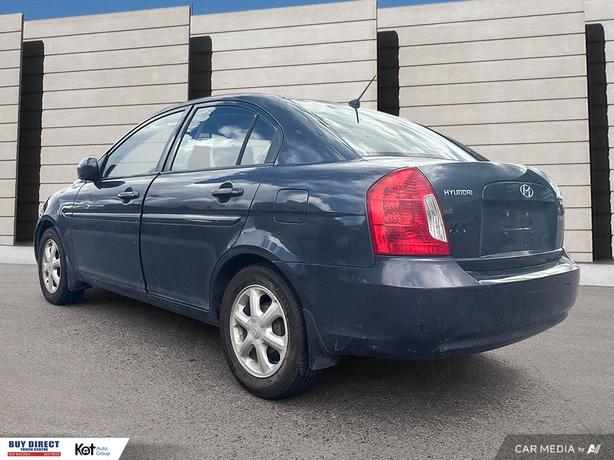 2010 Hyundai Accent GLS image 4