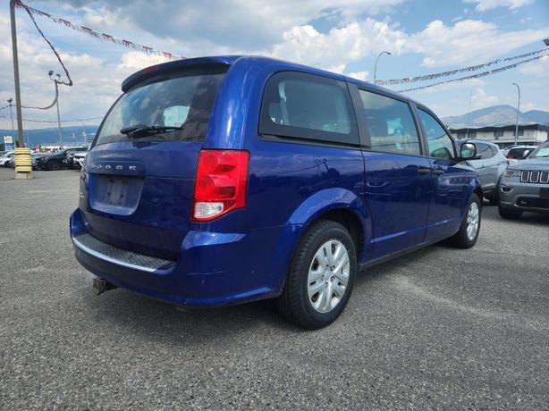 2018 Dodge Grand Caravan Canada Value Package | Engine Block Heater | Keyless En image 3