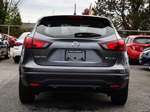 2019 Nissan Qashqai SV - Sunroof, Heated Steering Wheel, Manager Demo image 4