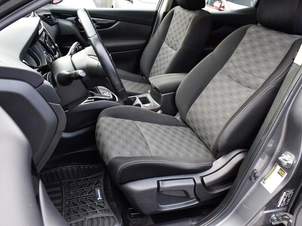 2019 Nissan Qashqai SV - Sunroof, Heated Steering Wheel, Manager Demo image 8