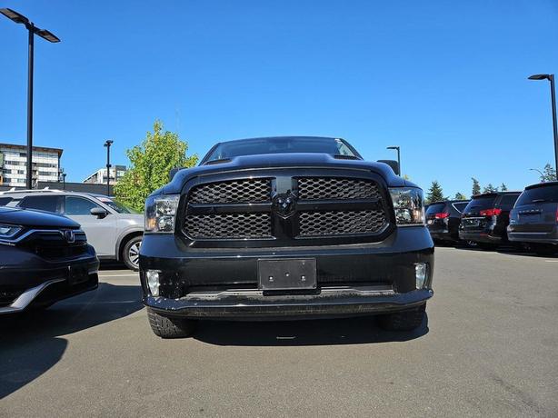 2020 RAM 1500 Classic Express 4x4 Quad Cab 6'4 Box | Cruise Control! image 2