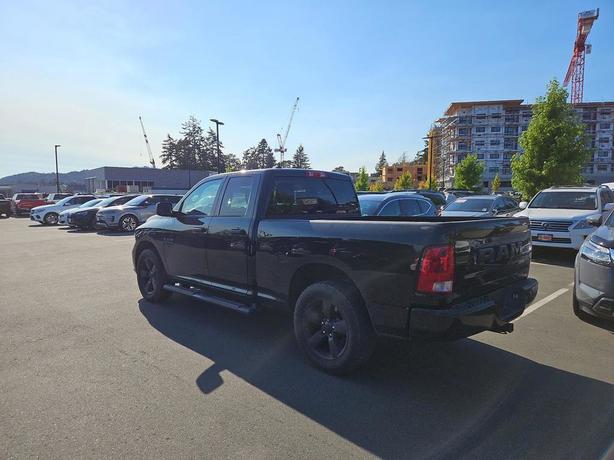 2020 RAM 1500 Classic Express 4x4 Quad Cab 6'4 Box | Cruise Control! image 4
