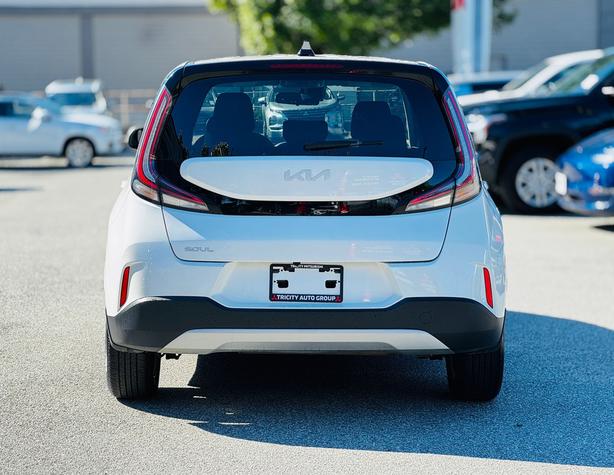 2023 Kia Soul EX - Heated Seats, Heated Steering Wheel image 6