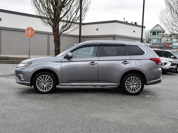 2019 Mitsubishi Outlander PHEV GT - 360 Cameras, Sunroof, Leather, Power Trunk image 2