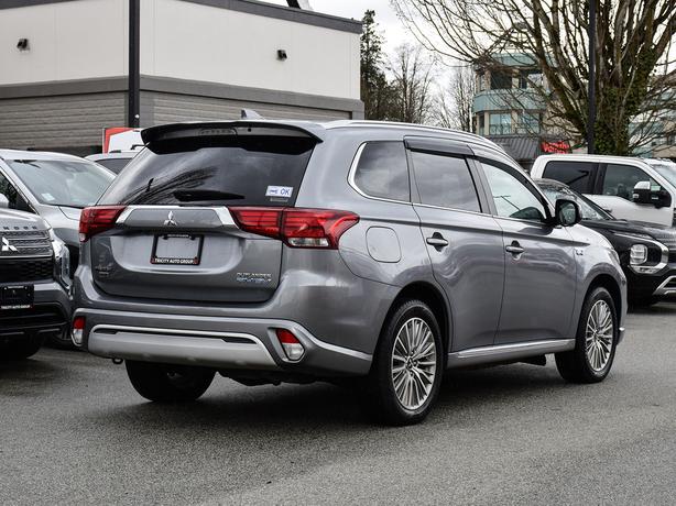 2019 Mitsubishi Outlander PHEV GT - 360 Cameras, Sunroof, Leather, Power Trunk image 5