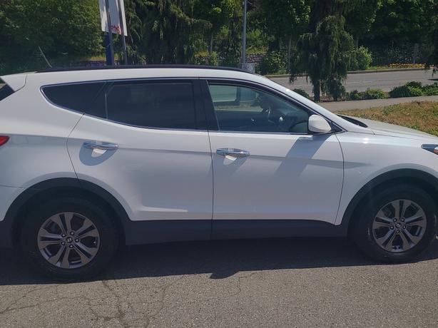 2014 Hyundai  Santa Fe Sport awd 4 cyl sport bc no claims image 6