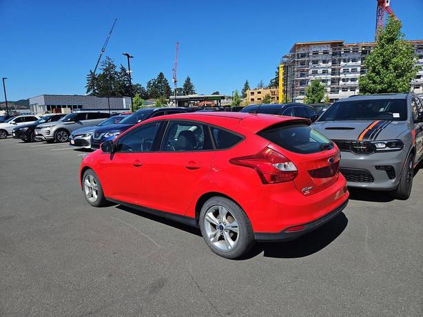 2013 Ford Focus 5dr HB SE | Bluetooth Integration | Keyless Entry! image 4