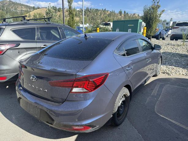 2019 Hyundai Elantra Ultimate image 3