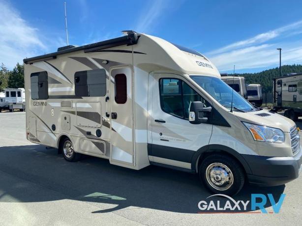Used 2016 Thor Motor Coach Gemini 23TR image 3