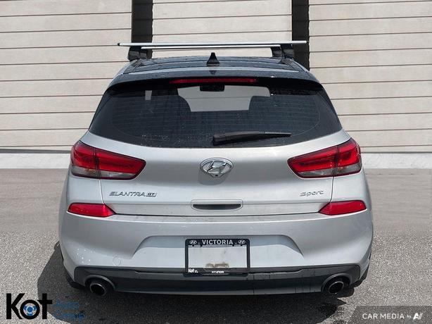 2018 Hyundai Elantra GT Sport MANUAL TRANSMISSION! BLUETOOTH! LEATHER INTERIOR!  image 5