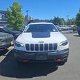 2019 Jeep Cherokee Trailhawk 4x4 | One Owner | No Reported Accidents! thumbnail image 2