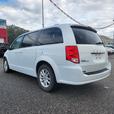 2019 Dodge Grand Caravan SXT Premium Plus | DVD Entertainment System | Remote St thumbnail image 4