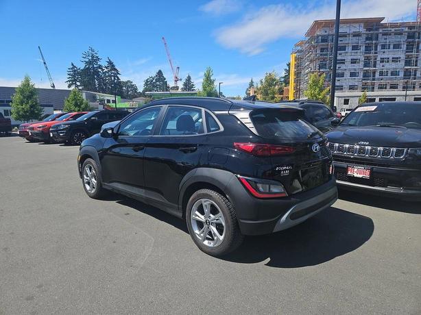 2023 Hyundai Kona 2.0L Preferred AWD w/Sun & Leather Package | Smart Device Inte image 4