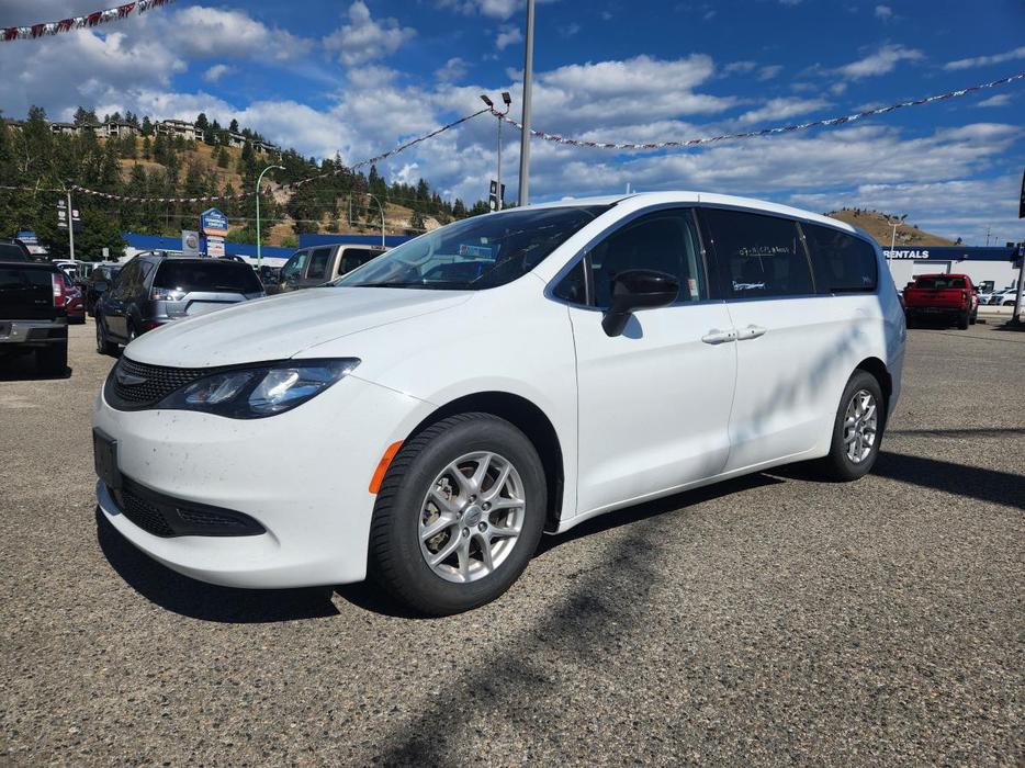 2024 Chrysler Grand Caravan SXT | Remote Start | Power Liftgate | Heated Seats | display photo
