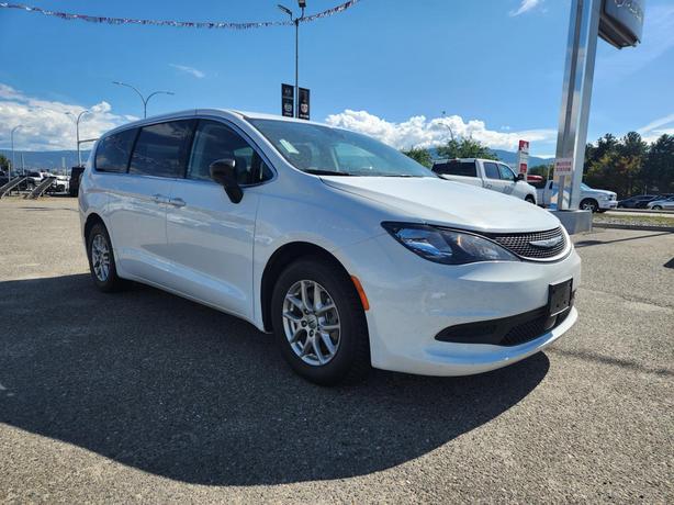 2024 Chrysler Grand Caravan SXT | Remote Start | Power Liftgate | Heated Seats | image 2