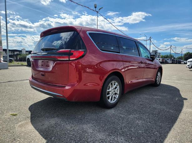 2024 Chrysler Pacifica Touring-L | Remote Start | Heated Seats & Steering Wheel  image 3