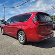 2024 Chrysler Pacifica Touring-L | Remote Start | Heated Seats & Steering Wheel  thumbnail image 4