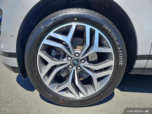 2020 Land Rover Range Rover Evoque P300 R-Dynamic HSE | No Reported Accidents! image 6