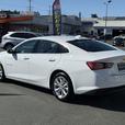 2020 Chevrolet Malibu LT -17" Aluminum Wheels & Power Driver Seat thumbnail image 8