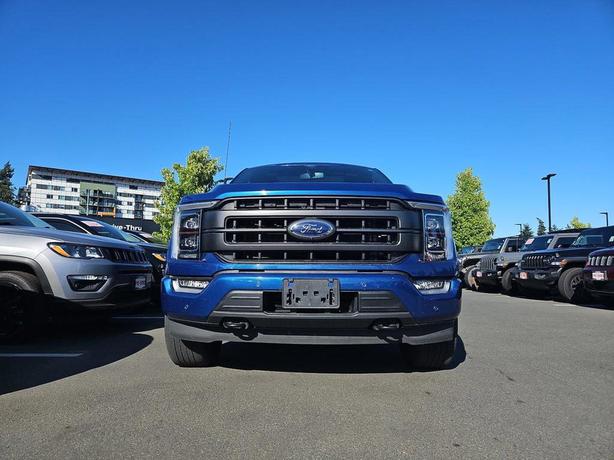 2022 Ford F-150 4WD Standard Pickup | Tow Hooks | Low Km's! image 2