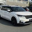 2022 Kia Carnival SX - 3rd Row Seats & Heated Steering Wheel thumbnail image 4