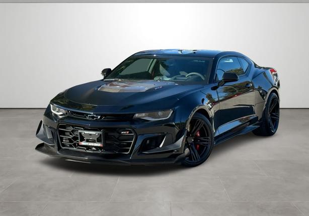 2020 Chevrolet Camaro - ZL1 1LE Manual Transmission, No Accidents image 1