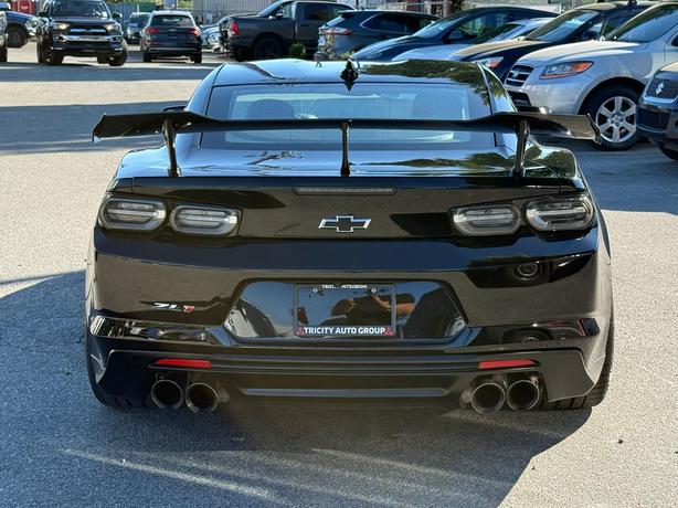 2020 Chevrolet Camaro - ZL1 1LE Manual Transmission, No Accidents image 7