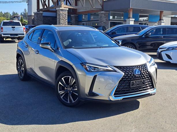 2020 Lexus UX 250h Hybrid - Heated and Cooled Seats, Moonroof image 4