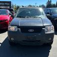 2005 Ford Escape 4dr XLT Auto 4WD | Cruise Control | Keyless Entry! thumbnail image 3