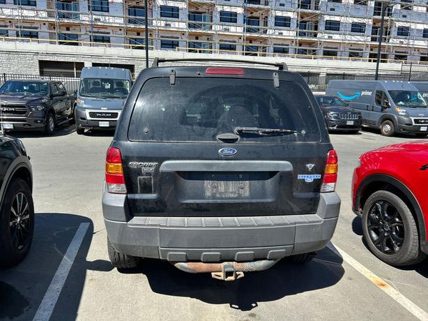 2005 Ford Escape 4dr XLT Auto 4WD | Cruise Control | Keyless Entry! image 5