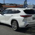 2021 Toyota Highlander Hybrid Limited AWD - 3rd row seats & Power Seat thumbnail image 8
