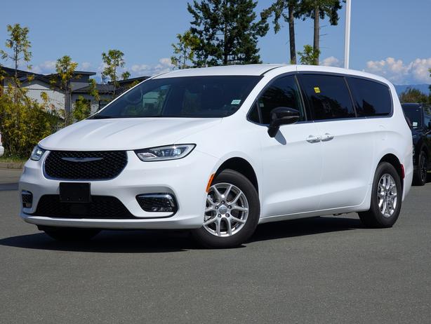 2024 Chrysler Pacifica image 1