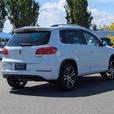 2017 Volkswagen Tiguan Highline - Low Mileage, Sunroof, Heated Seats, AWD thumbnail image 6