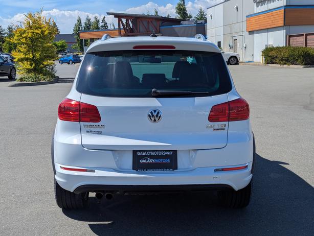 2017 Volkswagen Tiguan Highline - Low Mileage, Sunroof, Heated Seats, AWD image 7