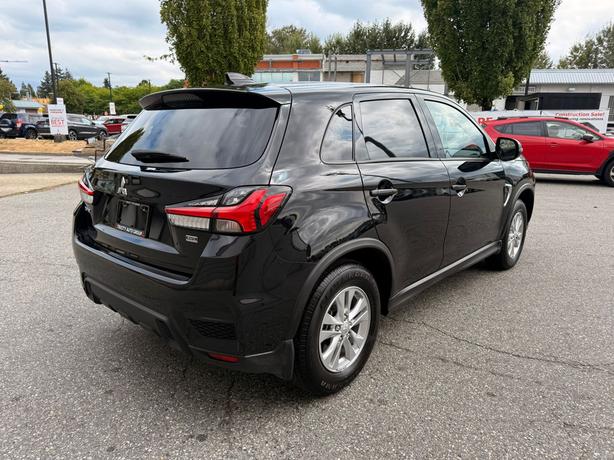 2023 Mitsubishi RVR image 5