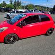 2010 Toyota  Yaris CE thumbnail image 3