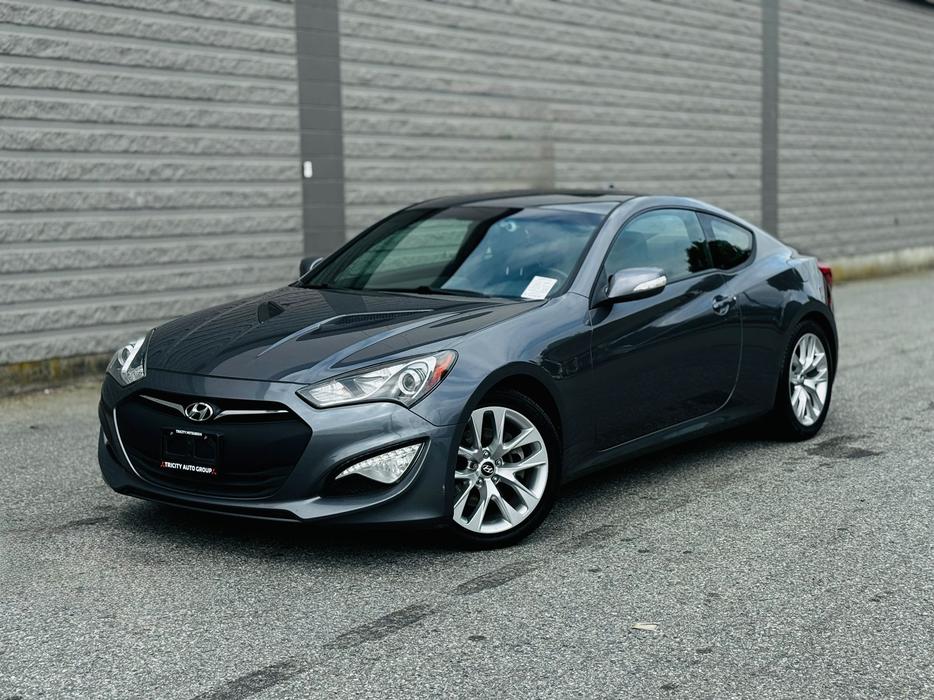 2016 Hyundai Genesis Coupe 2dr V6 Auto Premium display photo